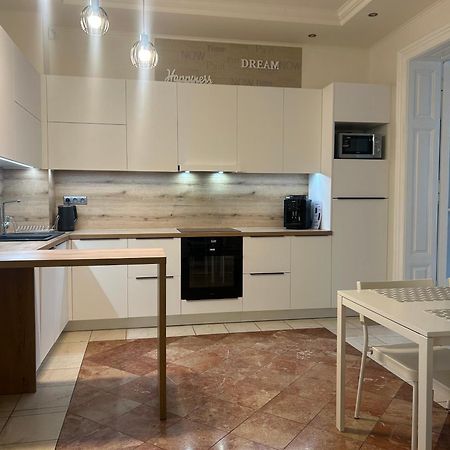 Leo Apartment Obchodna - Family Bratislava Exterior photo