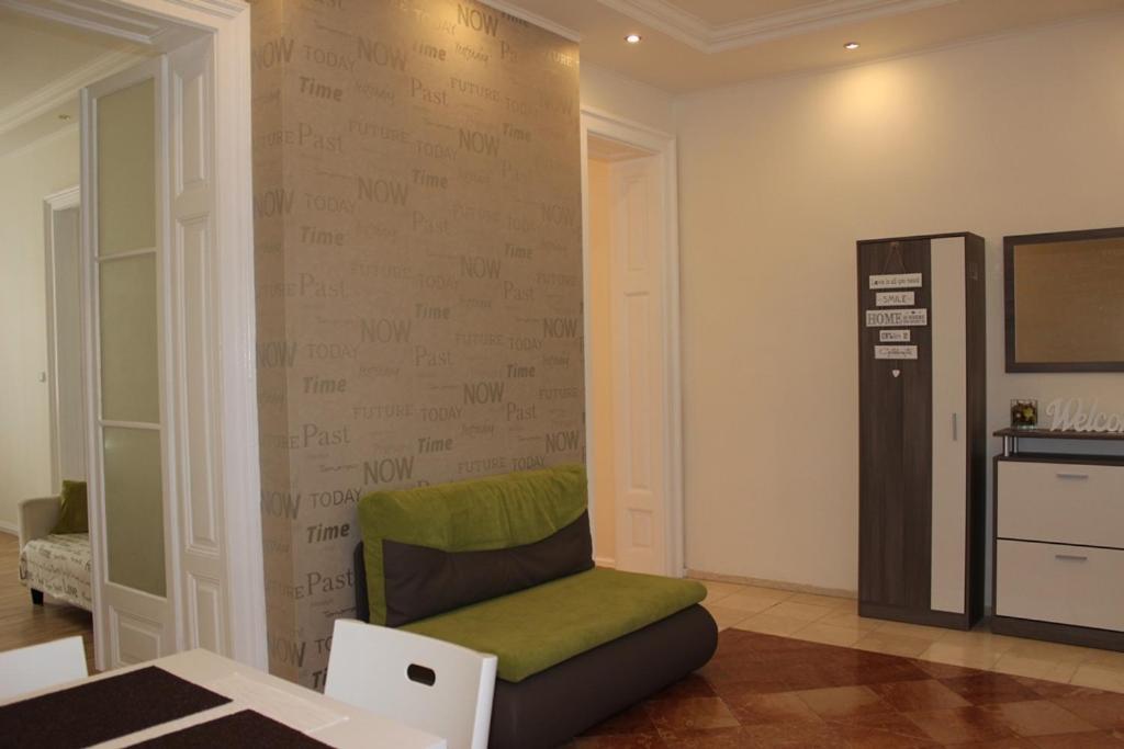 Leo Apartment Obchodna - Family Bratislava Exterior photo